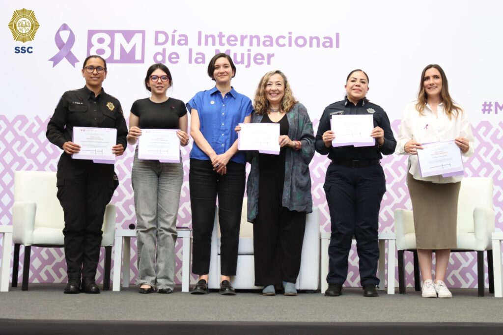 Conversatorio "mujeres activistas y mujeres policías por la seguridad de todas", SSC 2 FOTO 4 COM 671